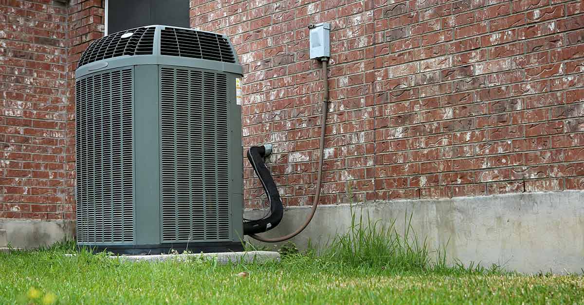 Heat pump and air conditioner